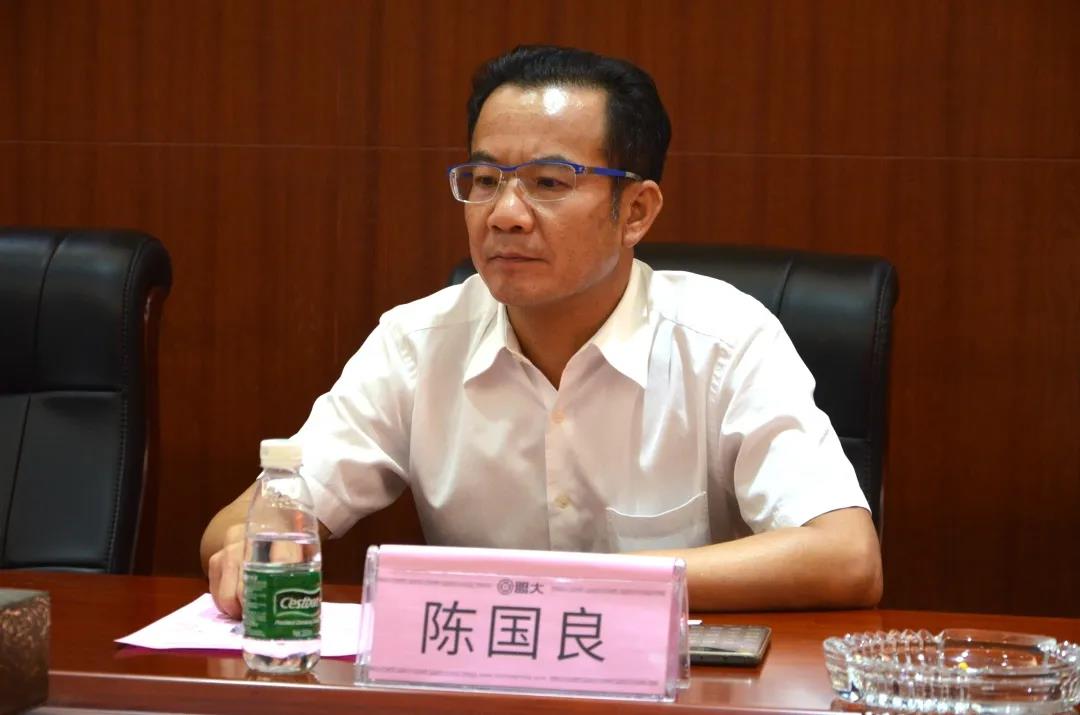 东莞市委统战部副部长,东莞市工商联党组书记陈国良发言